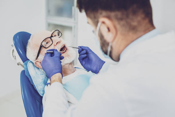 Best Emergency Tooth Extraction in Fort Dick, CA